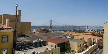 Lisbon Apartments Near River 0*,