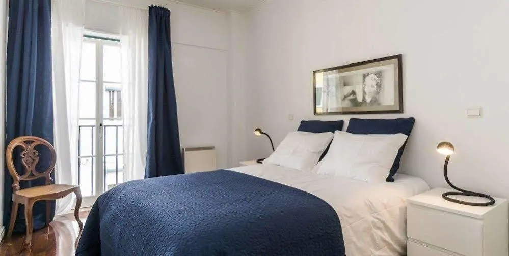 Hotel Lisbon Apartments Near River