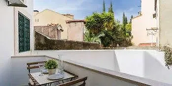 Lisbon Apartments Near River فندق