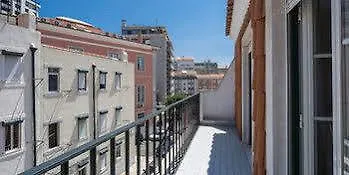 Lisbon Apartments Near River
