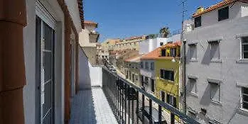 Lisbon Apartments Near River