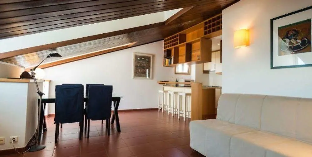 Lisbon Apartments Near River 0*,
