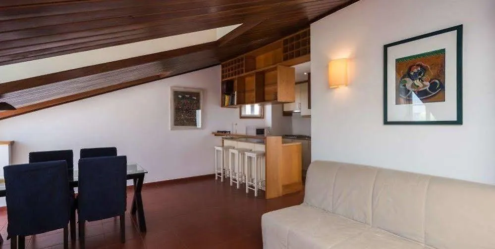 Lisbon Apartments Near River 0*,