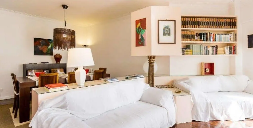 Lisbon Apartments Near River فندق